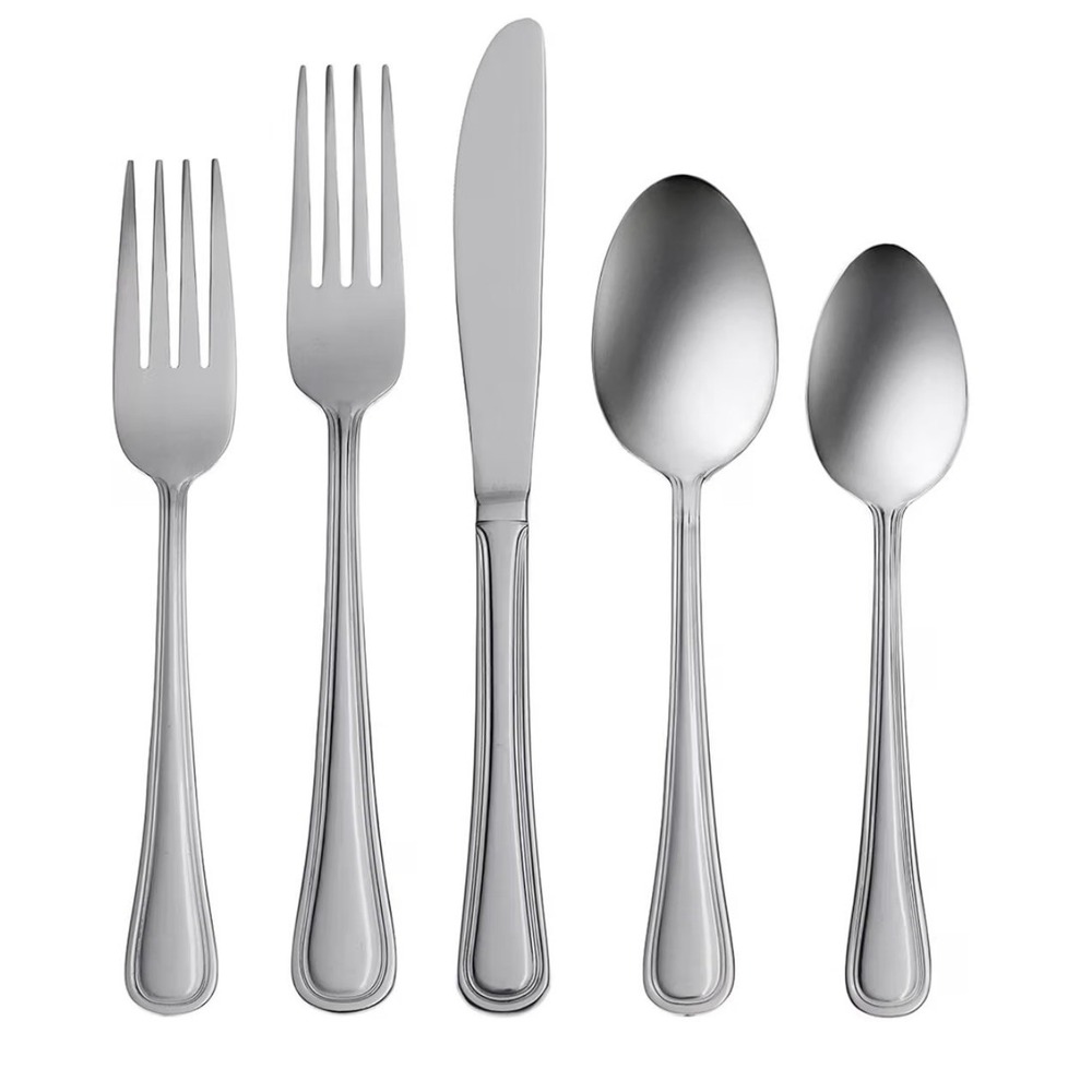 Oneida Hollis 62 Pc Flatware Set 18/0 Stainless Steel Service for 12 Silver